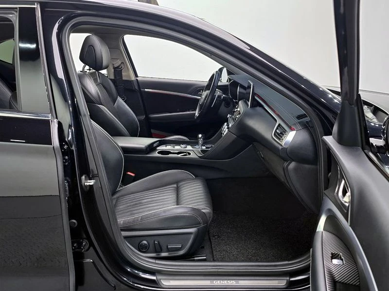 Genesis G70 КРАЙНА ЦЕНА: 15463 EUR !!!РЕАЛНА КРАЙНА ЦЕНА!!!, снимка 10 - Автомобили и джипове - 55968001