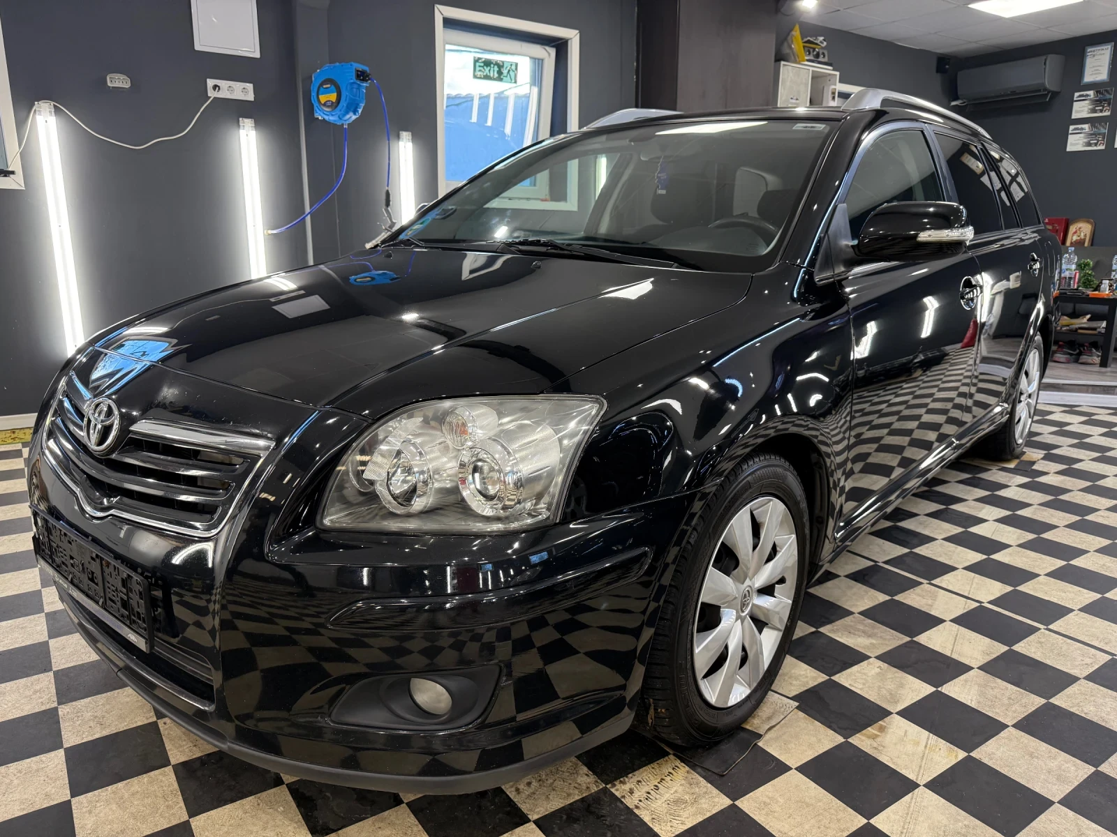 Toyota Avensis 1.8 VVTI Автоматик, 157000 км, БЕЗ АНАЛОГ - изображение 2