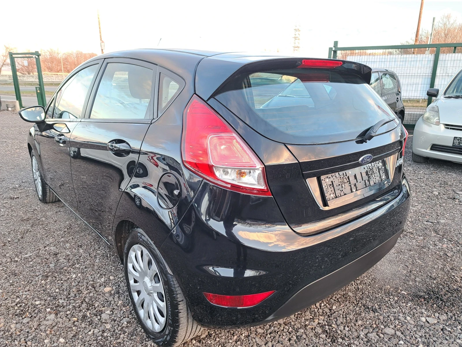 Ford Fiesta 1.3i16v 82ps.BLACK LIFT  ITALIA - изображение 6