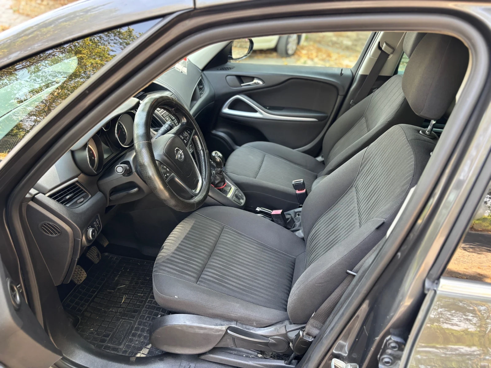 Opel Zafira Tourer - изображение 9