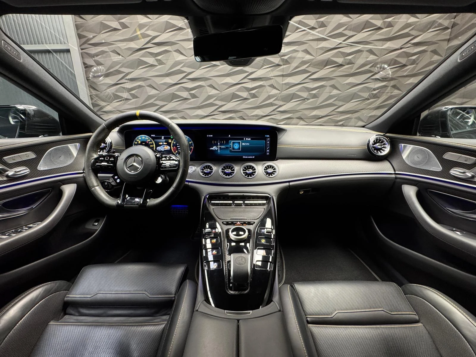 Mercedes-Benz AMG GT 63 S 4Matic Burmester Sport Seats - изображение 6