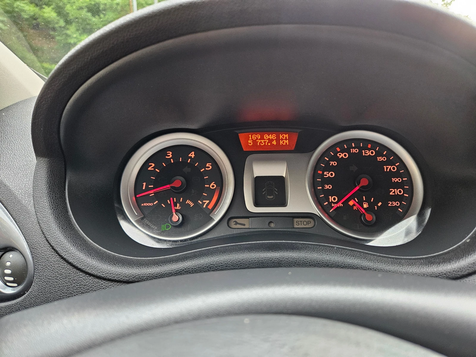 Renault Clio 1.2, 75k.с., 169х.км.! | Mobile.bg — изображение 12