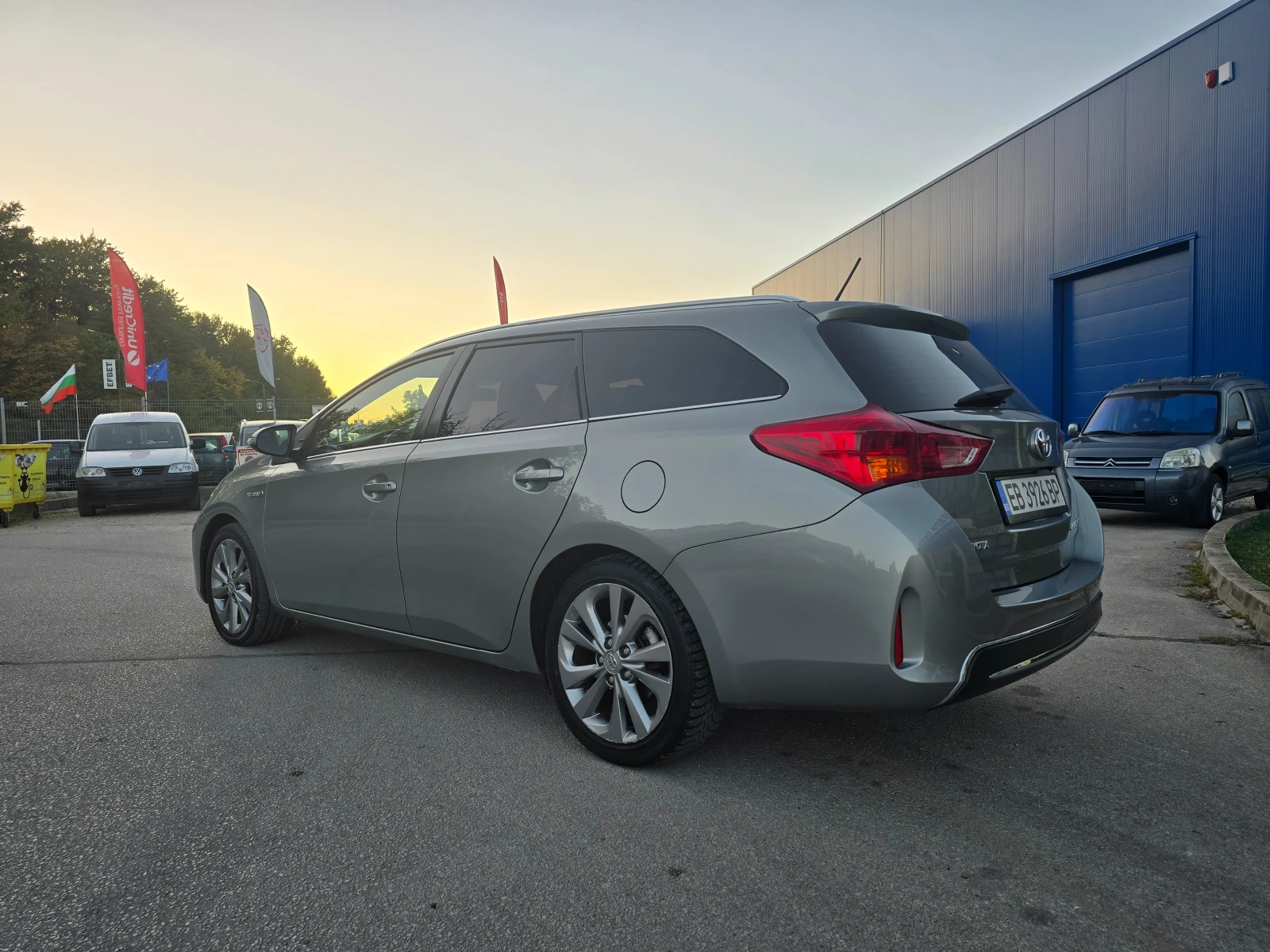 Toyota Auris 1.8 HYBRID/99ps - изображение 5