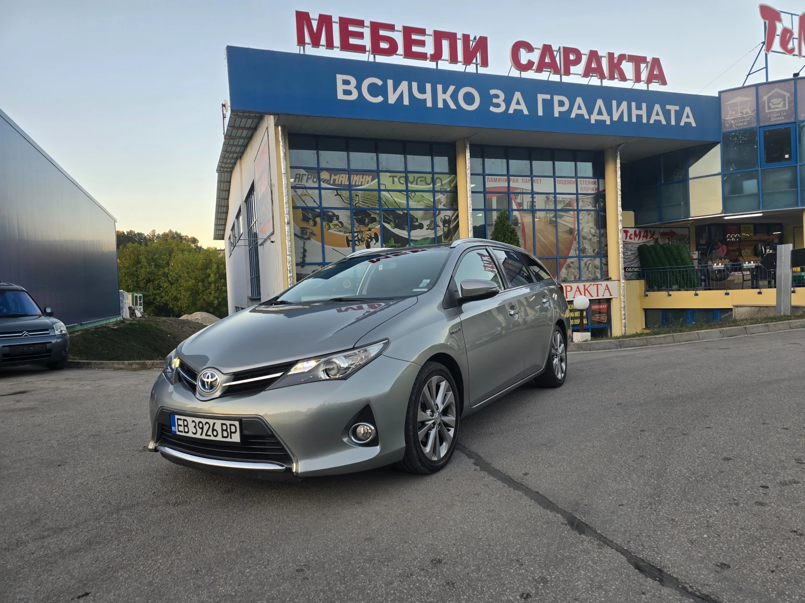 Toyota Auris 1.8 HYBRID/99ps - изображение 3