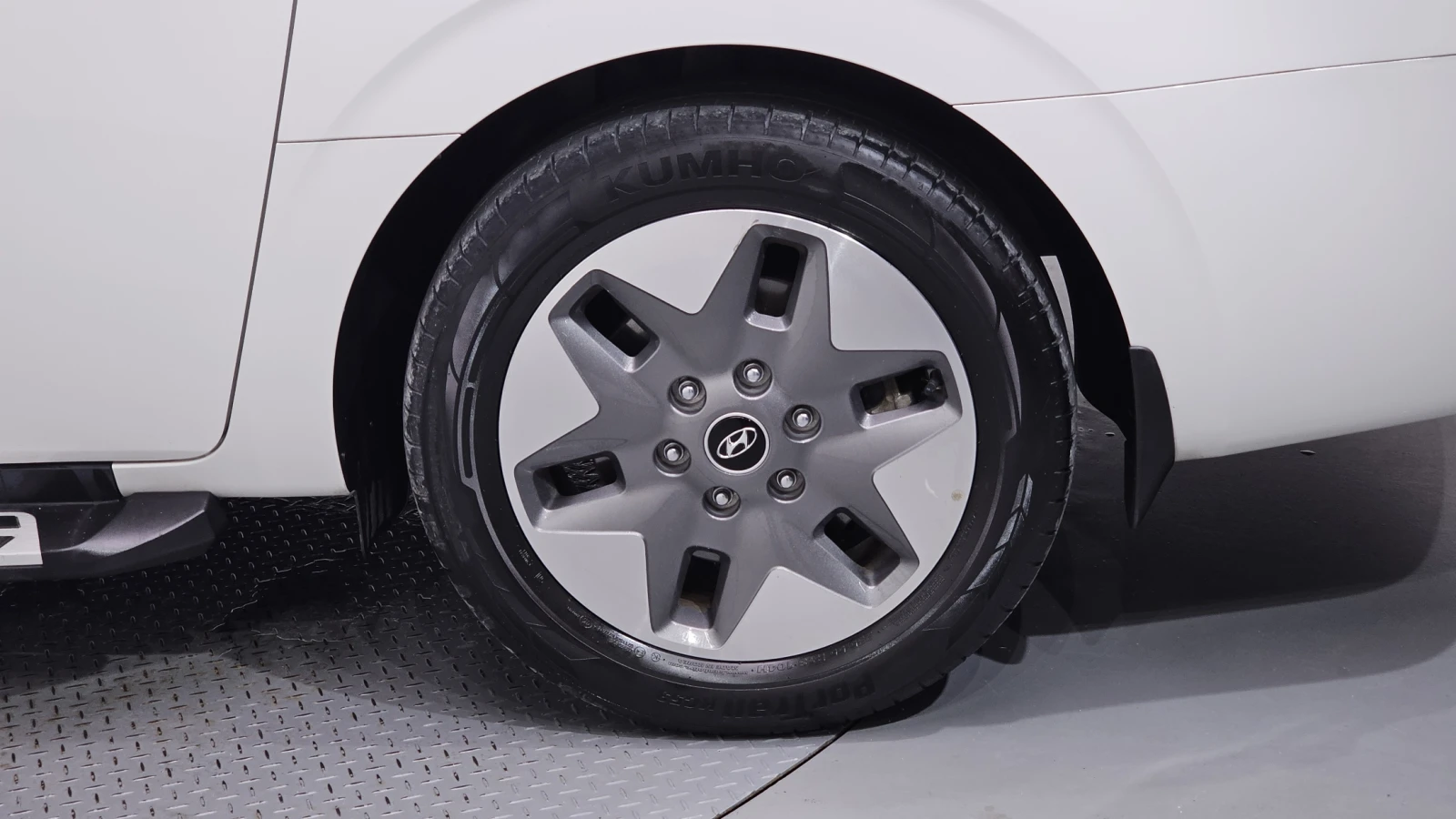 Hyundai Staria L3.5 Tourer 9seater autogeorge.com - изображение 4