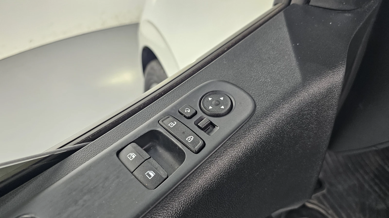 Hyundai Staria L3.5 Tourer 9seater autogeorge.com - изображение 9