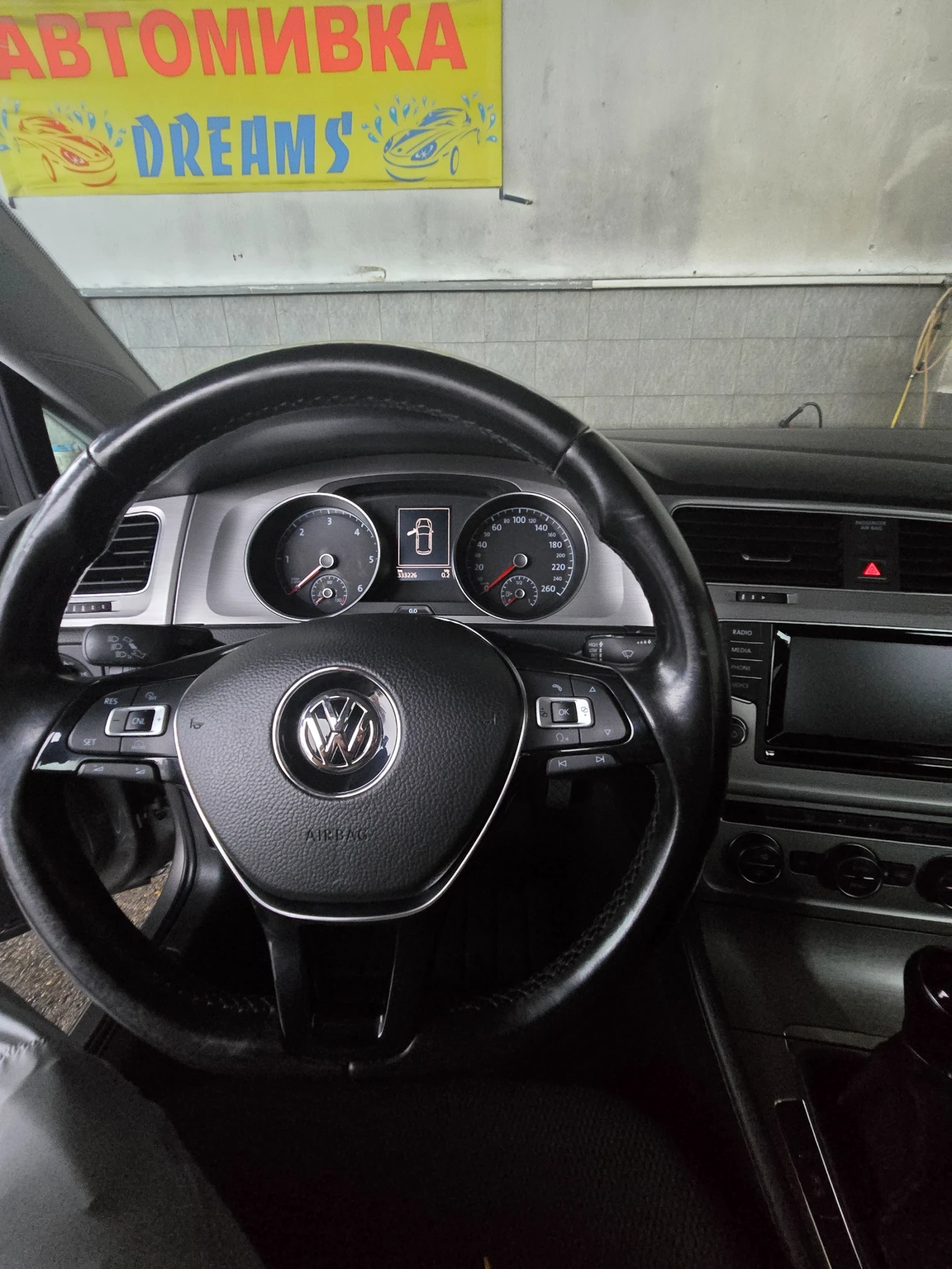 VW Golf 1.6 TDI COMFORTLINE - изображение 6