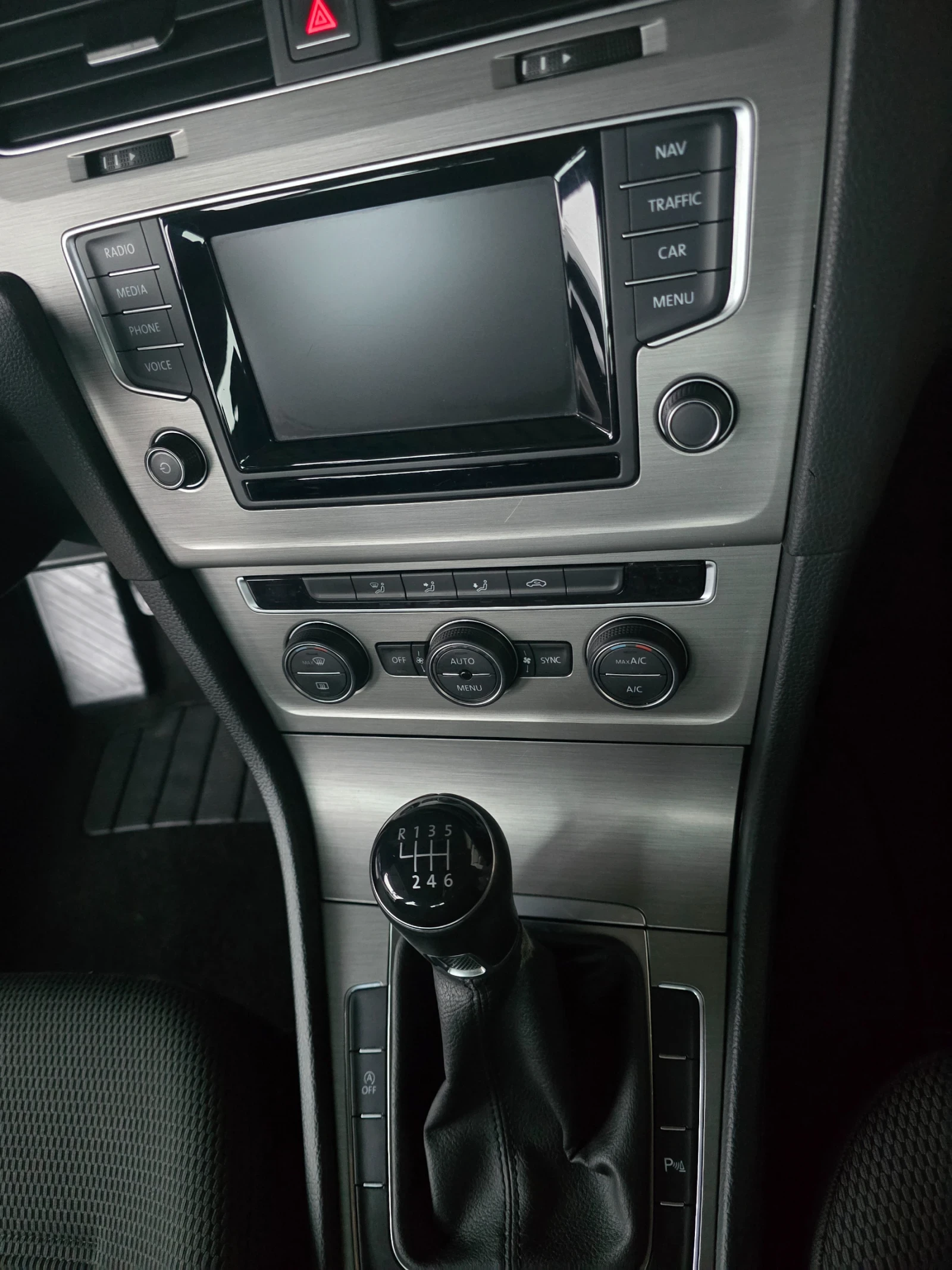 VW Golf 1.6 TDI COMFORTLINE - изображение 10