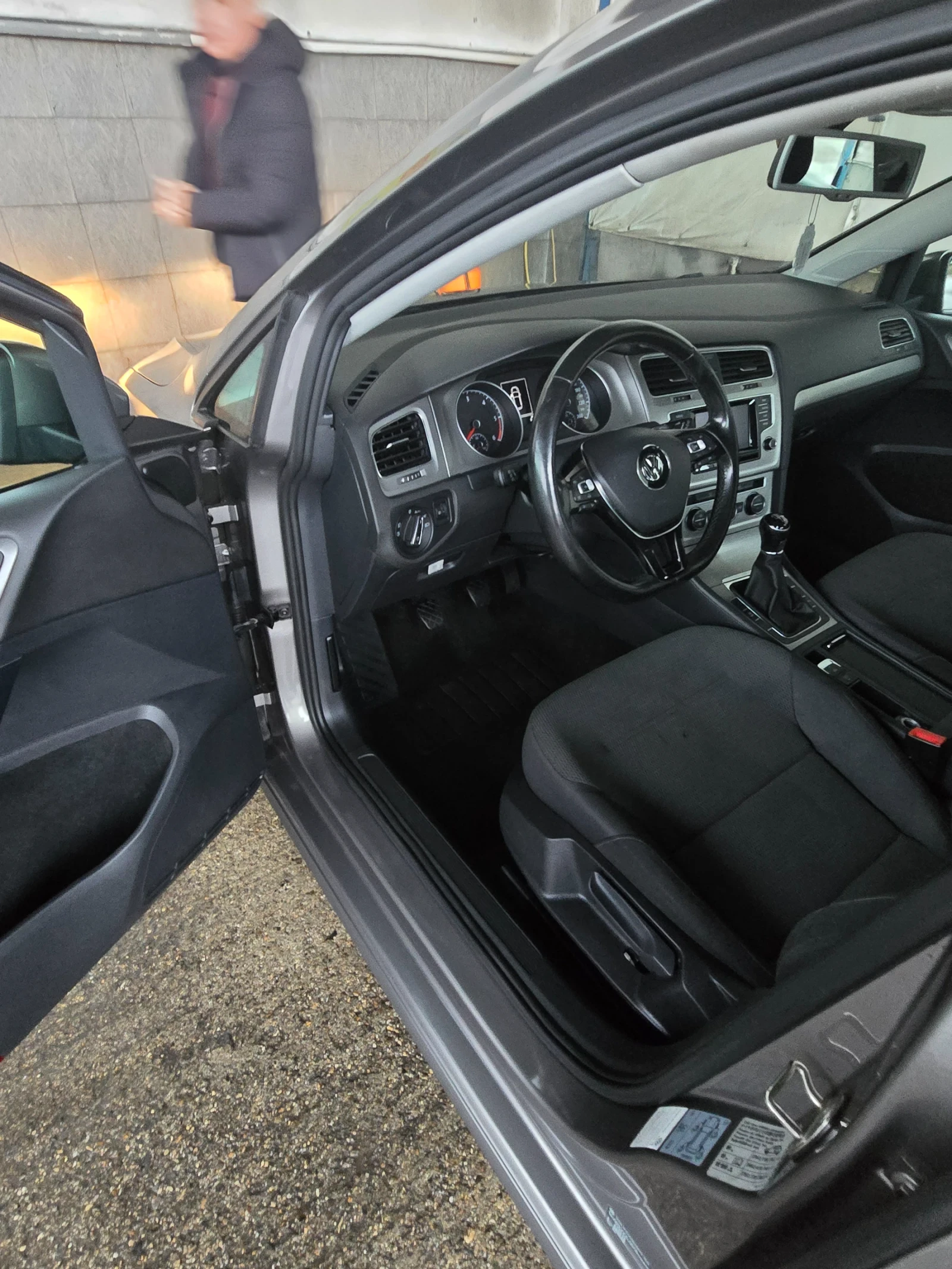 VW Golf 1.6 TDI COMFORTLINE - изображение 5