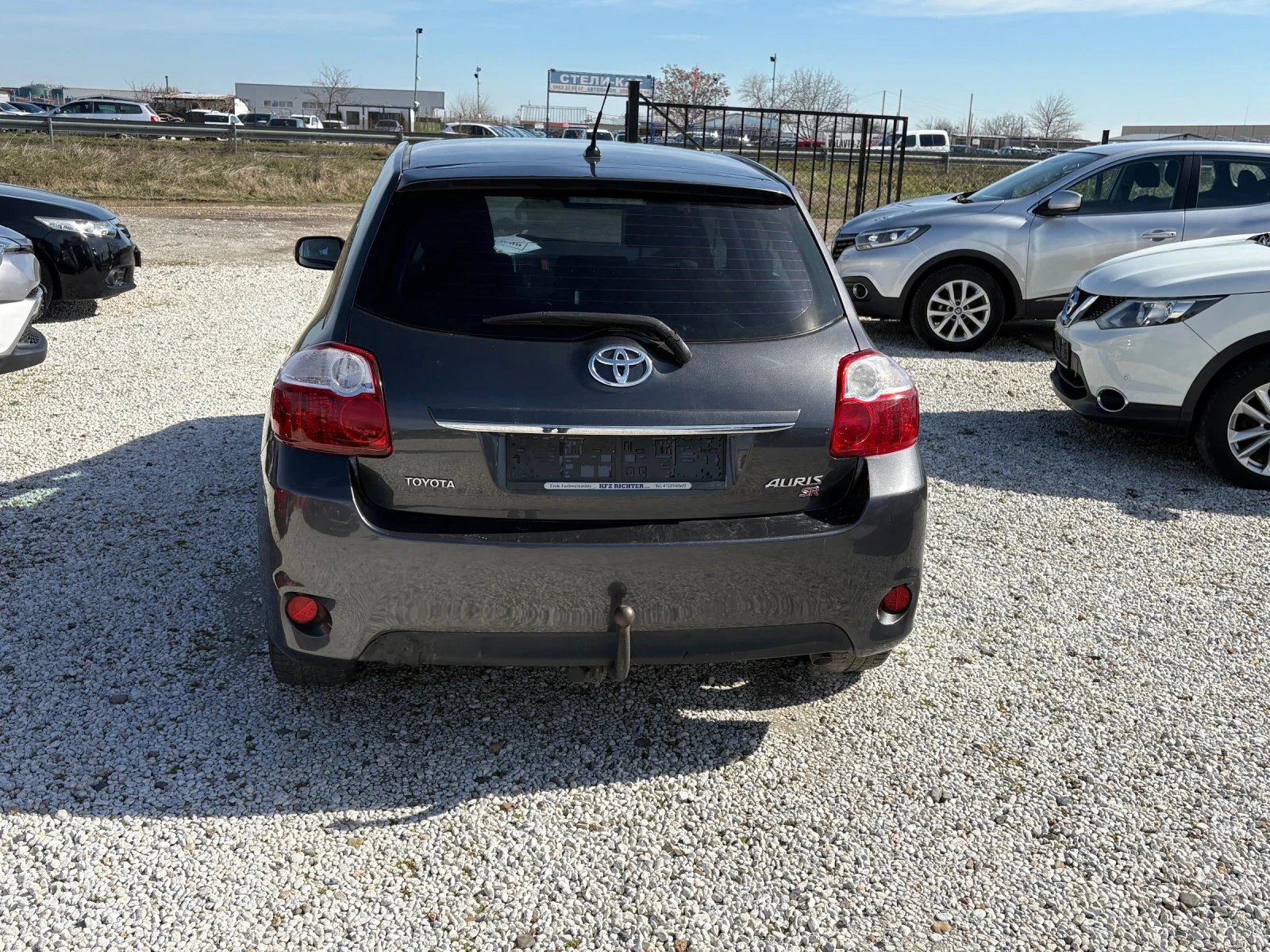 Toyota Auris  - изображение 4