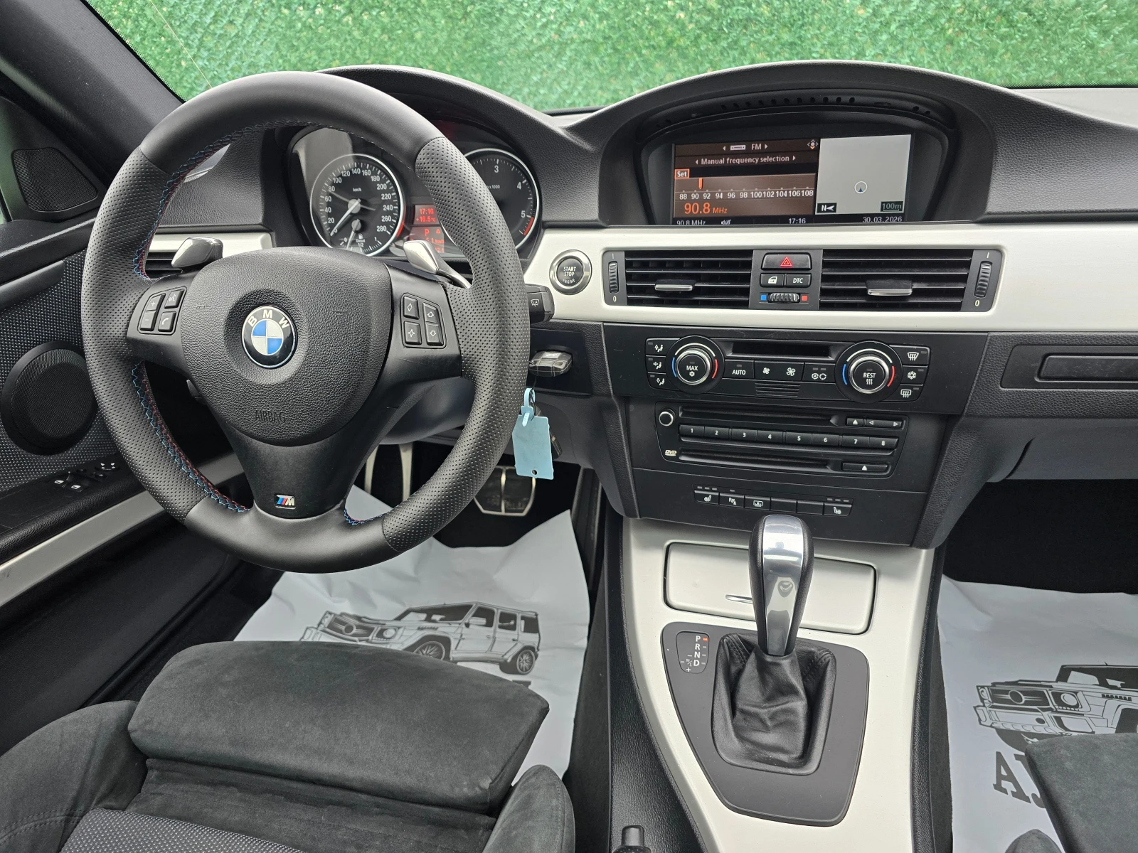 BMW 335 286кс* М-Пакет* ALCANTARA* NAVI* AUTOMATIC, снимка 14 - Автомобили и джипове - 54034026