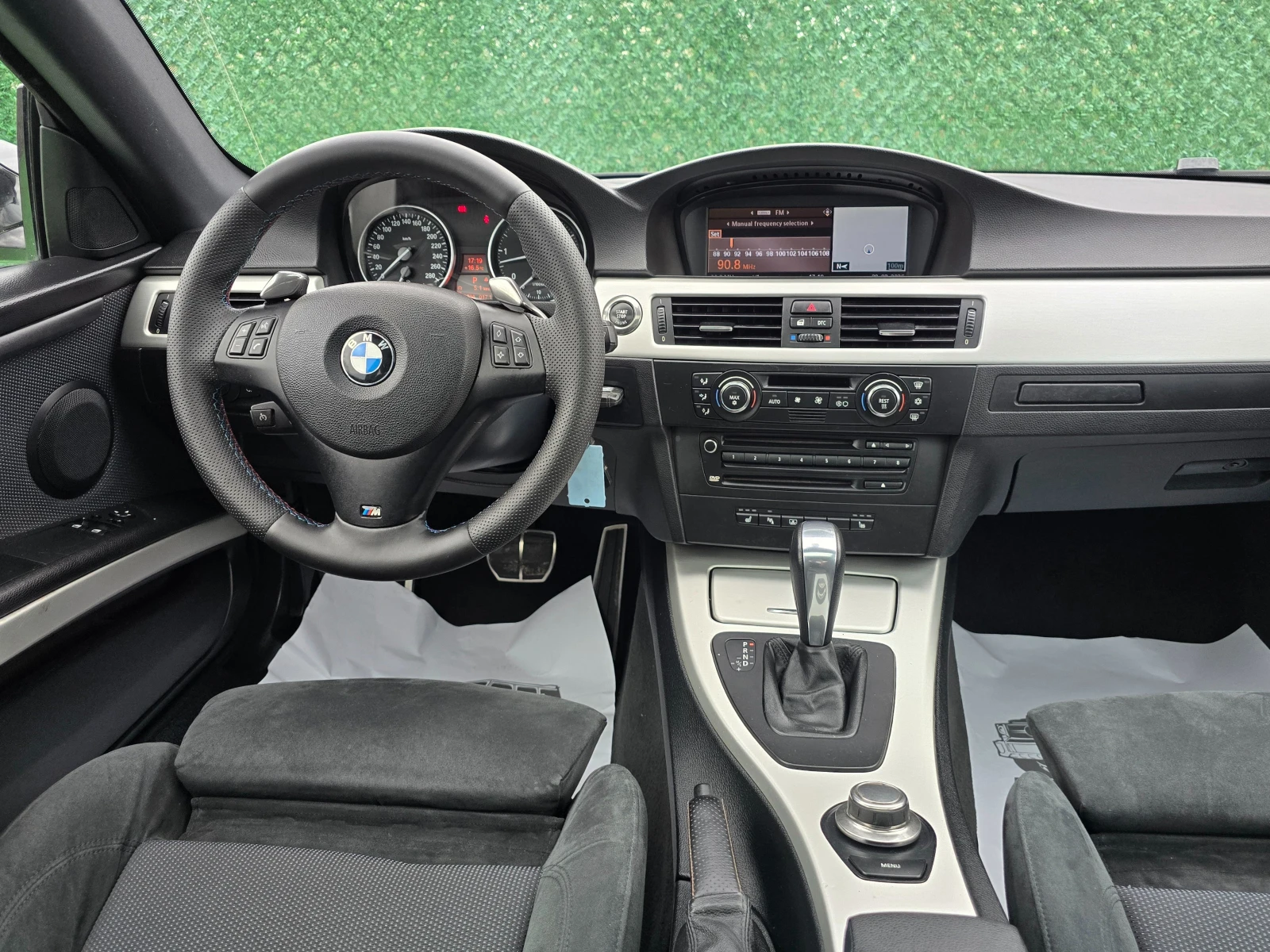 BMW 335 286кс* М-Пакет* ALCANTARA* NAVI* AUTOMATIC, снимка 13 - Автомобили и джипове - 54034026