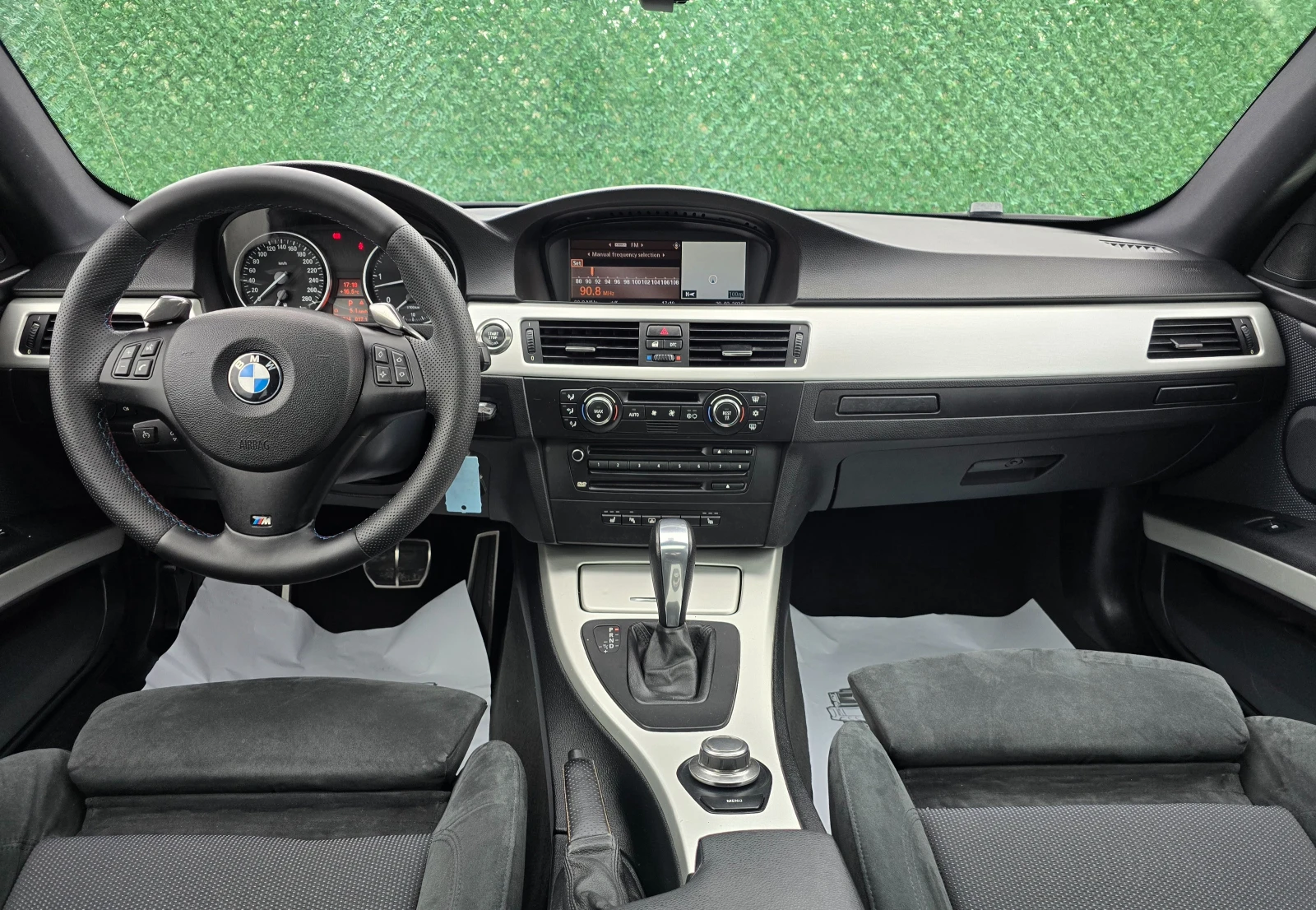 BMW 335 286кс* М-Пакет* ALCANTARA* NAVI* AUTOMATIC, снимка 12 - Автомобили и джипове - 54034026