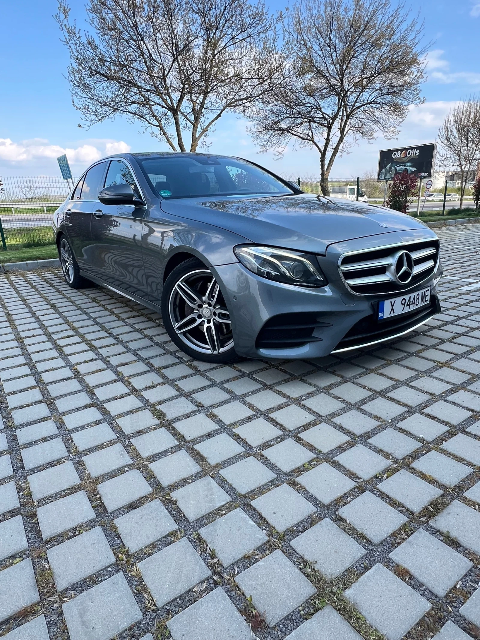 Mercedes-Benz E 220 AMG, снимка 6 - Автомобили и джипове - 54239051