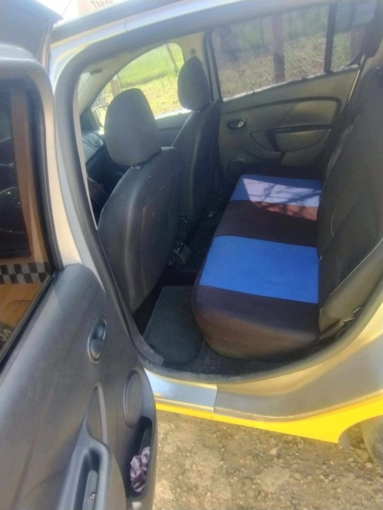 Dacia Sandero 1.2 LPG, снимка 11 - Автомобили и джипове - 54241879