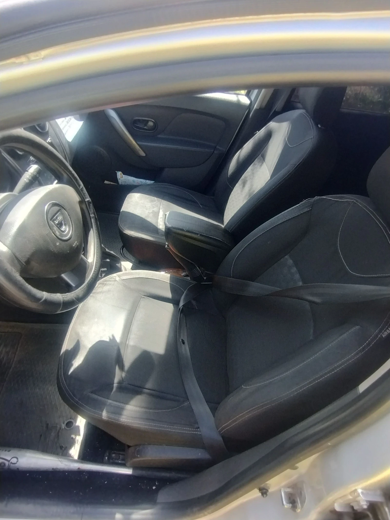 Dacia Sandero 1.2 LPG, снимка 6 - Автомобили и джипове - 54241879