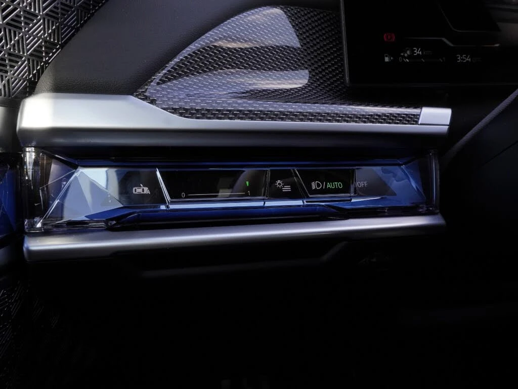 BMW 750 750e xDrive * THEATHER MODE* 360* BO&W AUDIO, снимка 14 - Автомобили и джипове - 54393843
