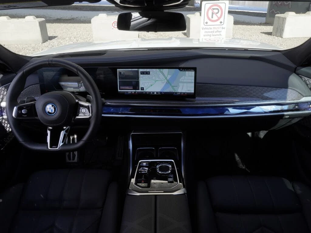 BMW 750 750e xDrive * THEATHER MODE* 360* BO&W AUDIO, снимка 8 - Автомобили и джипове - 54393843