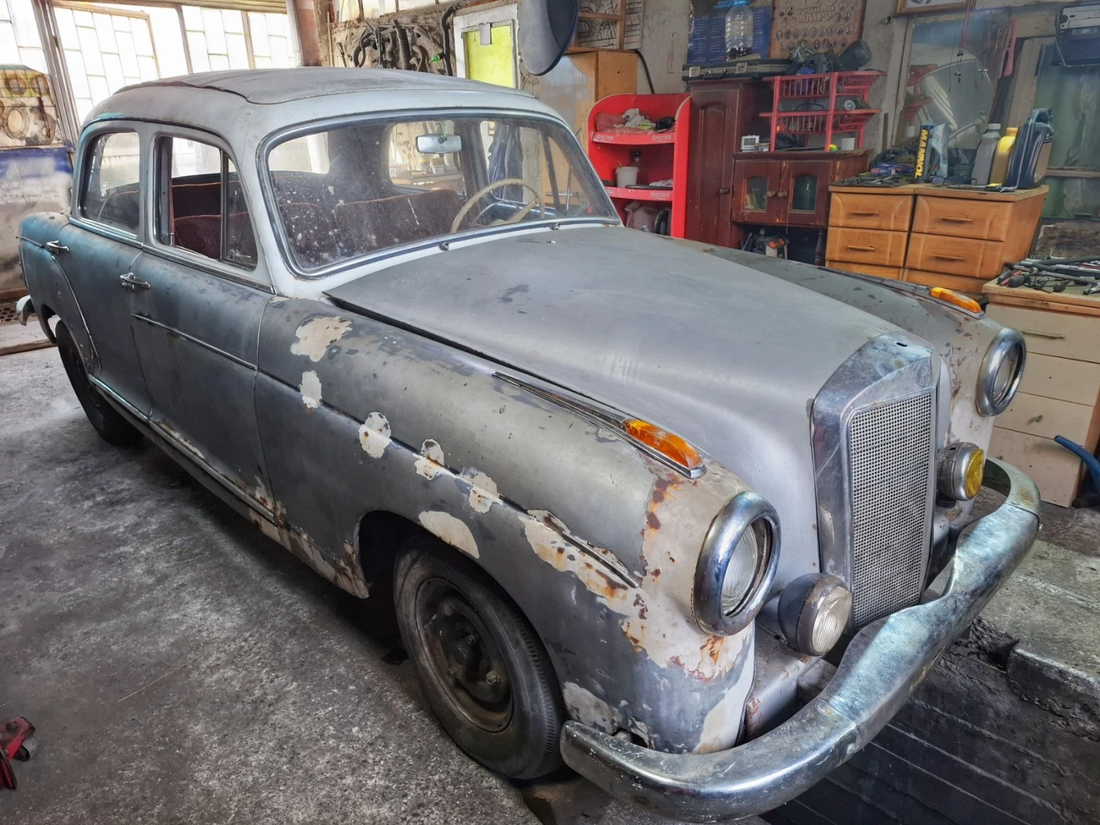 Mercedes-Benz 220 ponton