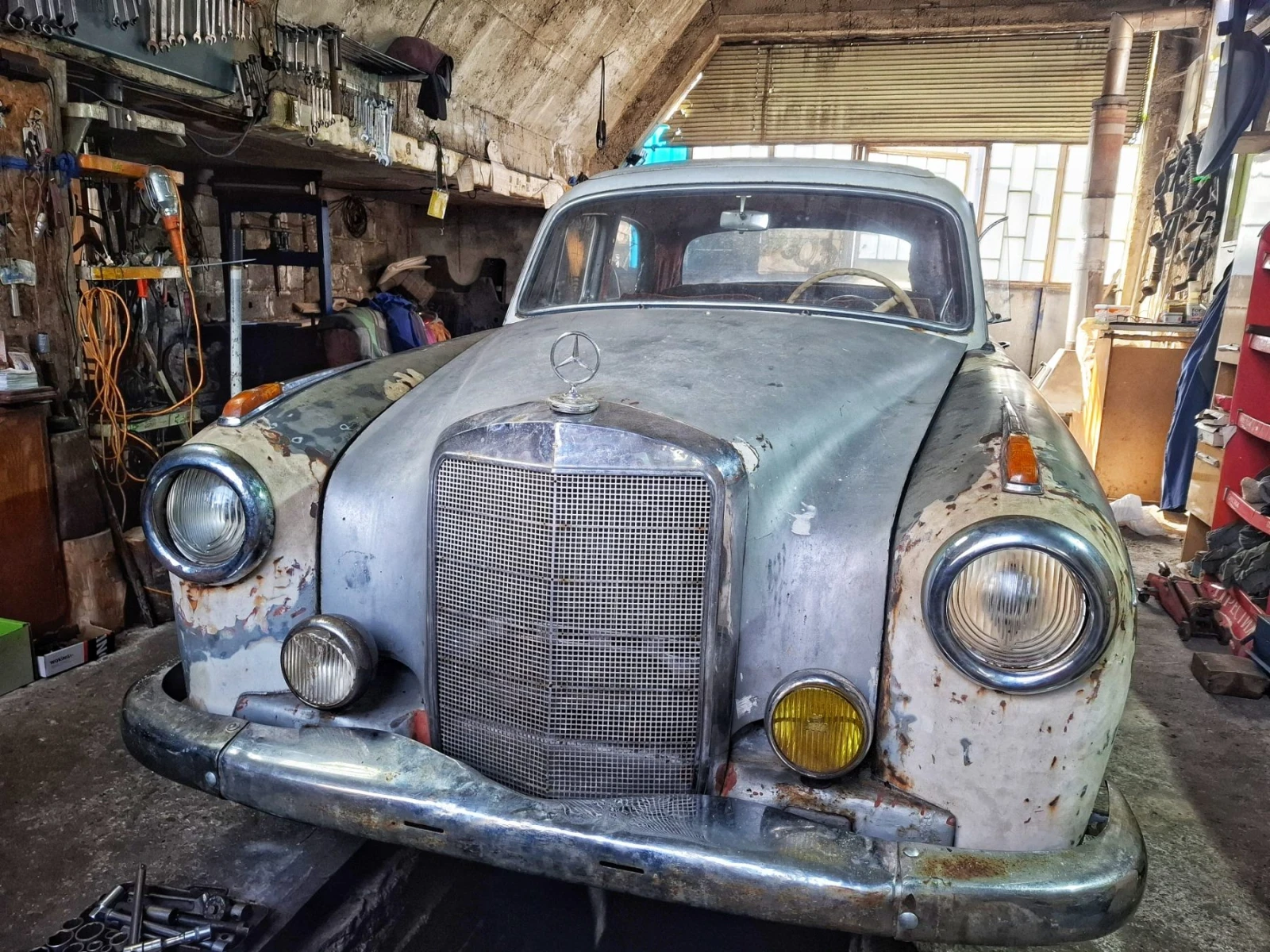 Mercedes-Benz 220 ponton, снимка 3 - Автомобили и джипове - 54507873