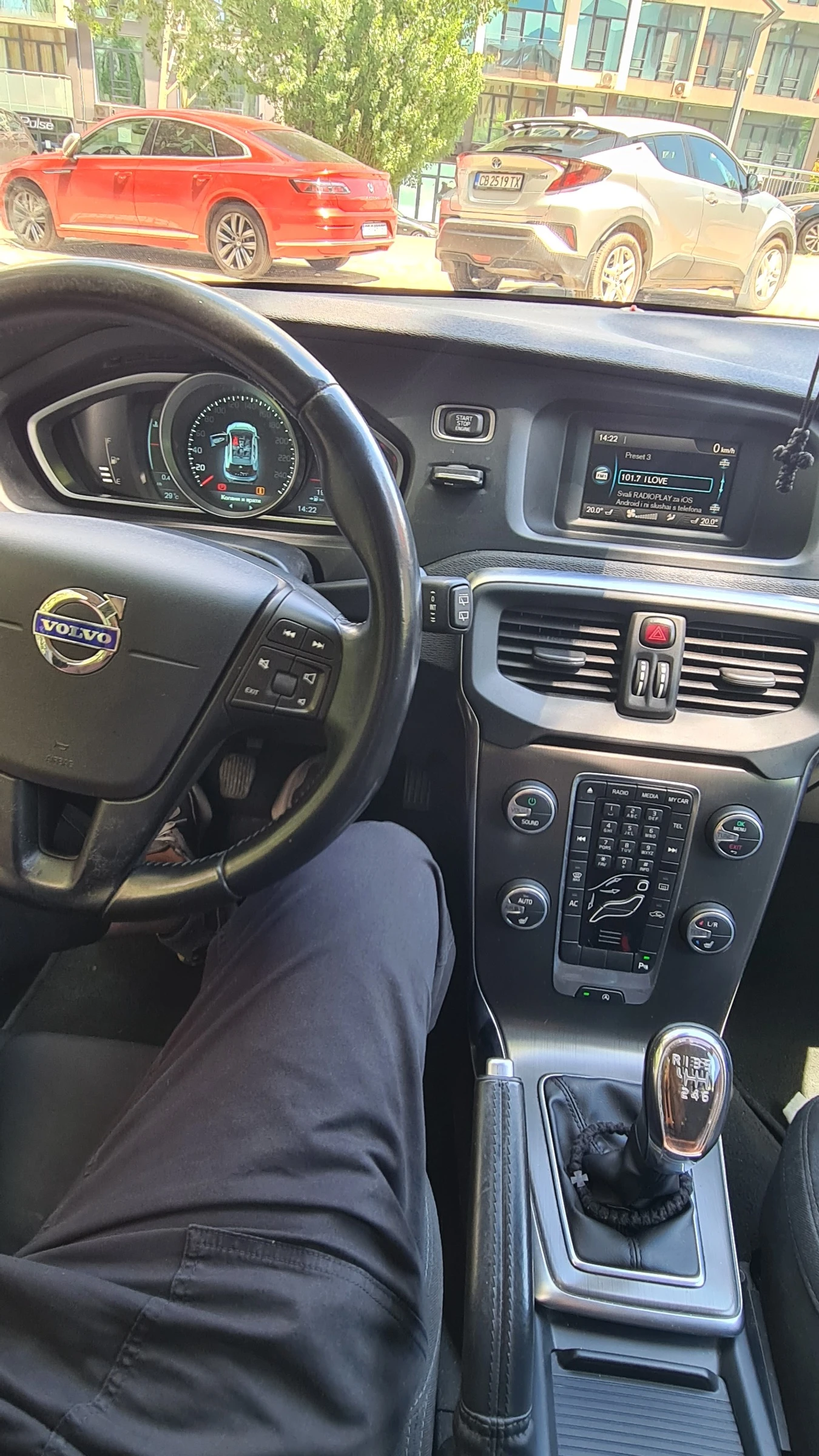 Volvo V40, снимка 11 - Автомобили и джипове - 55098349