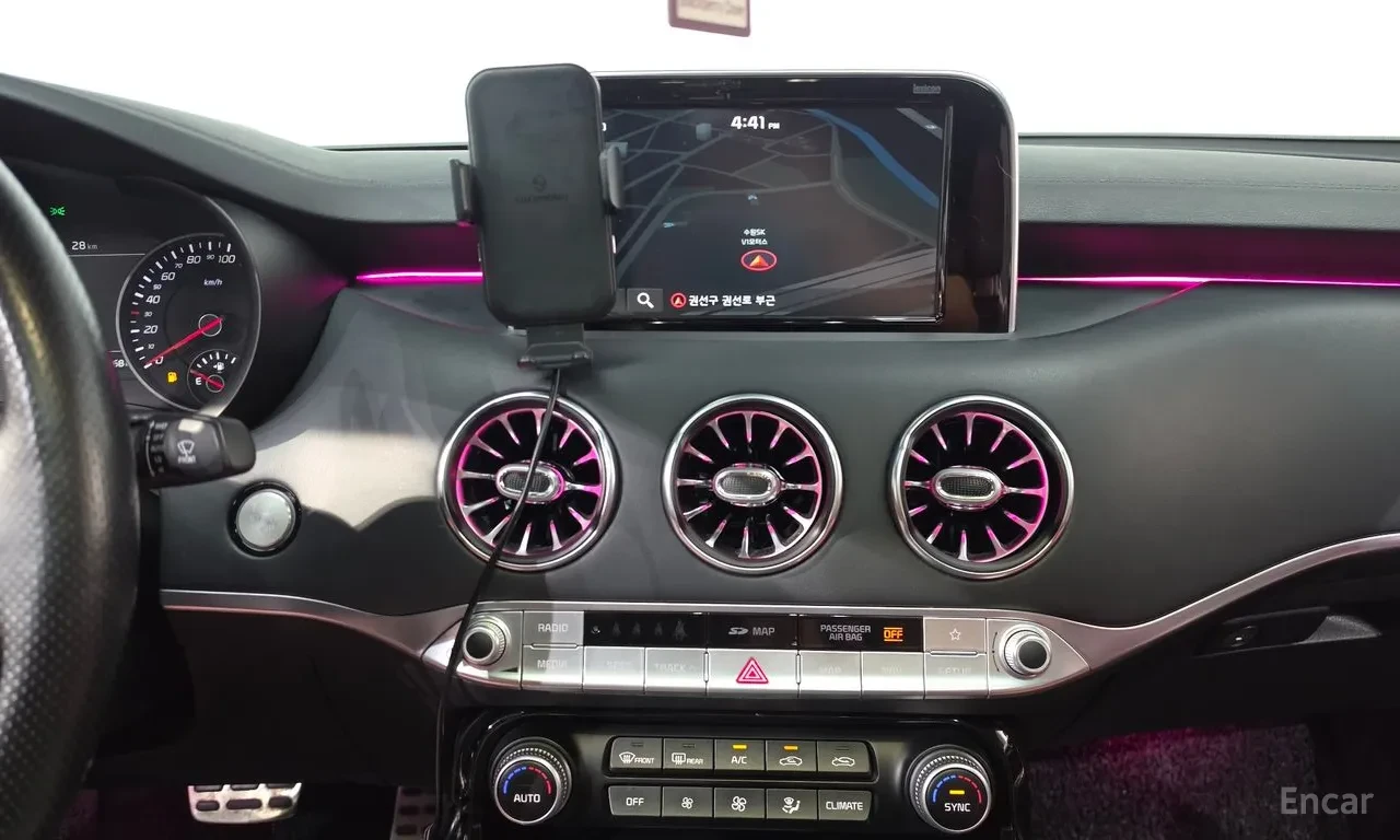 Kia Stinger GT-Line AWD, снимка 9 - Автомобили и джипове - 55530556