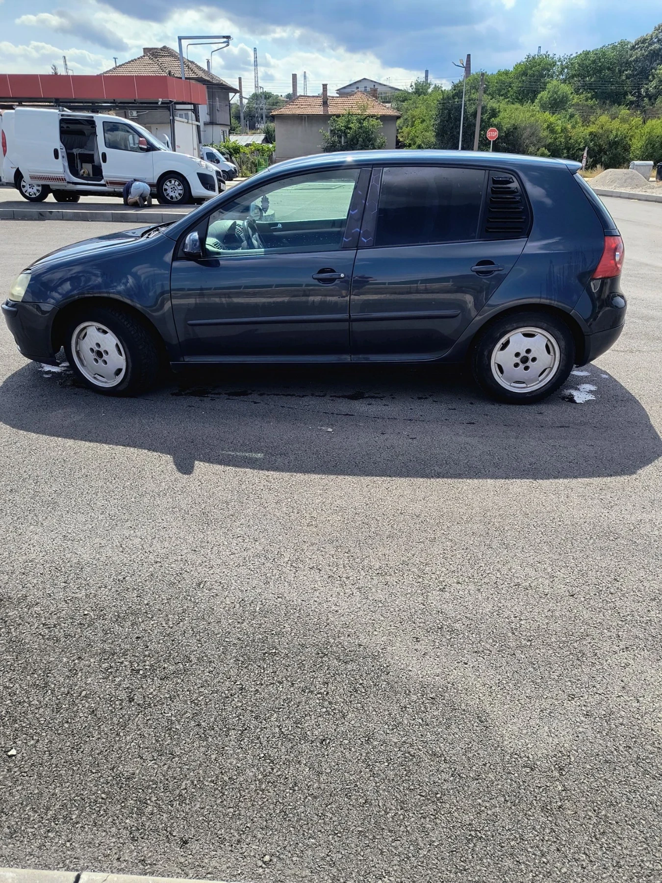 VW Golf 5 2.0 TDI  140+ , снимка 6 - Автомобили и джипове - 55666980