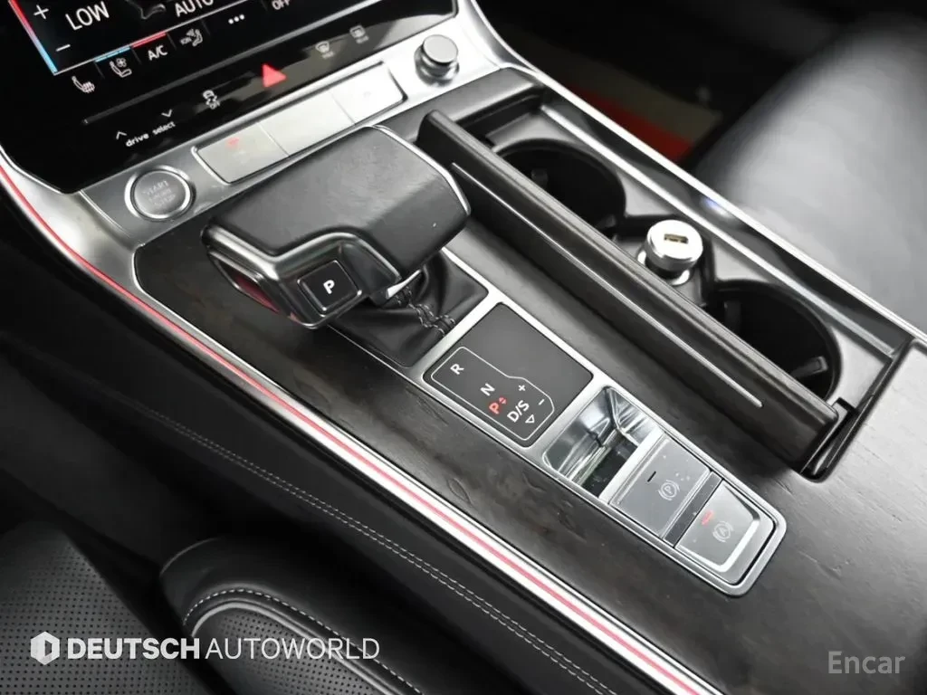 Audi A7 55TFSI* MATRIX* S* LINE* ОБДУХВАНЕ* ДИСТРОНИК* , снимка 10 - Автомобили и джипове - 56130171