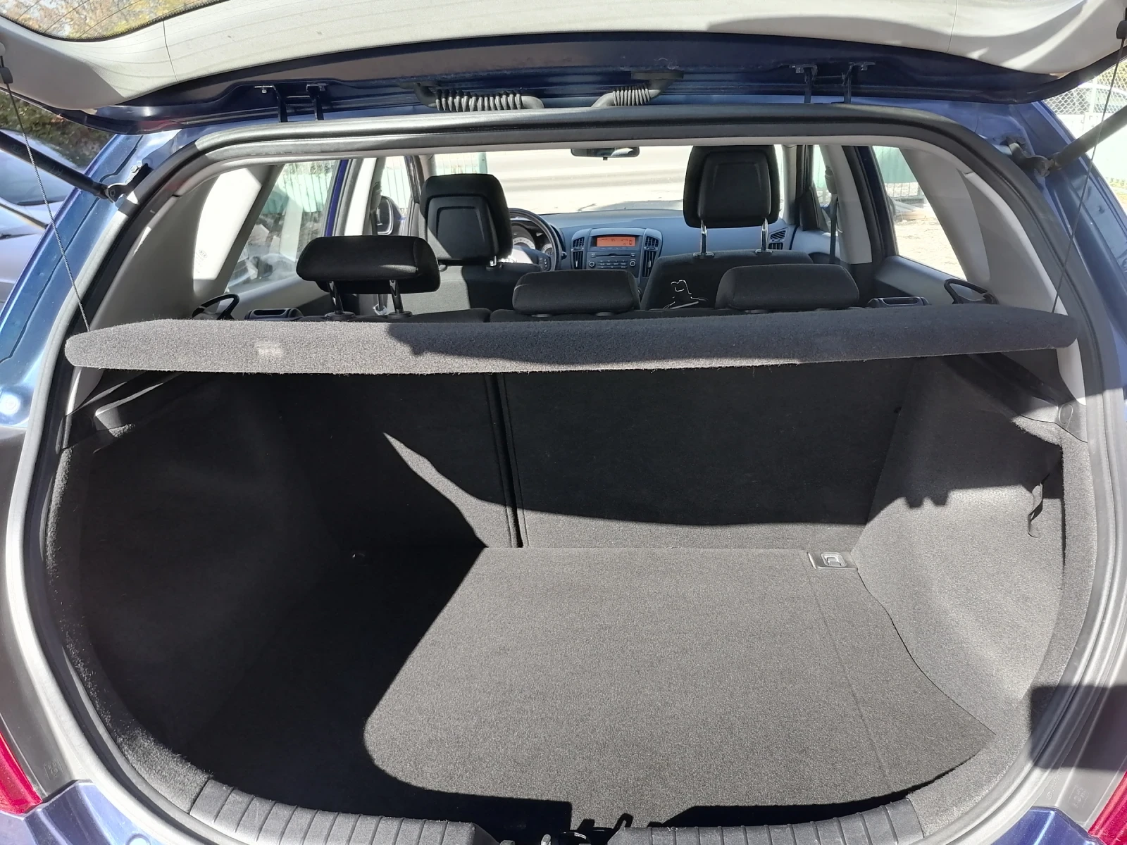 Kia Ceed 1.4i/105kc, климатик , снимка 7 - Автомобили и джипове - 56322330