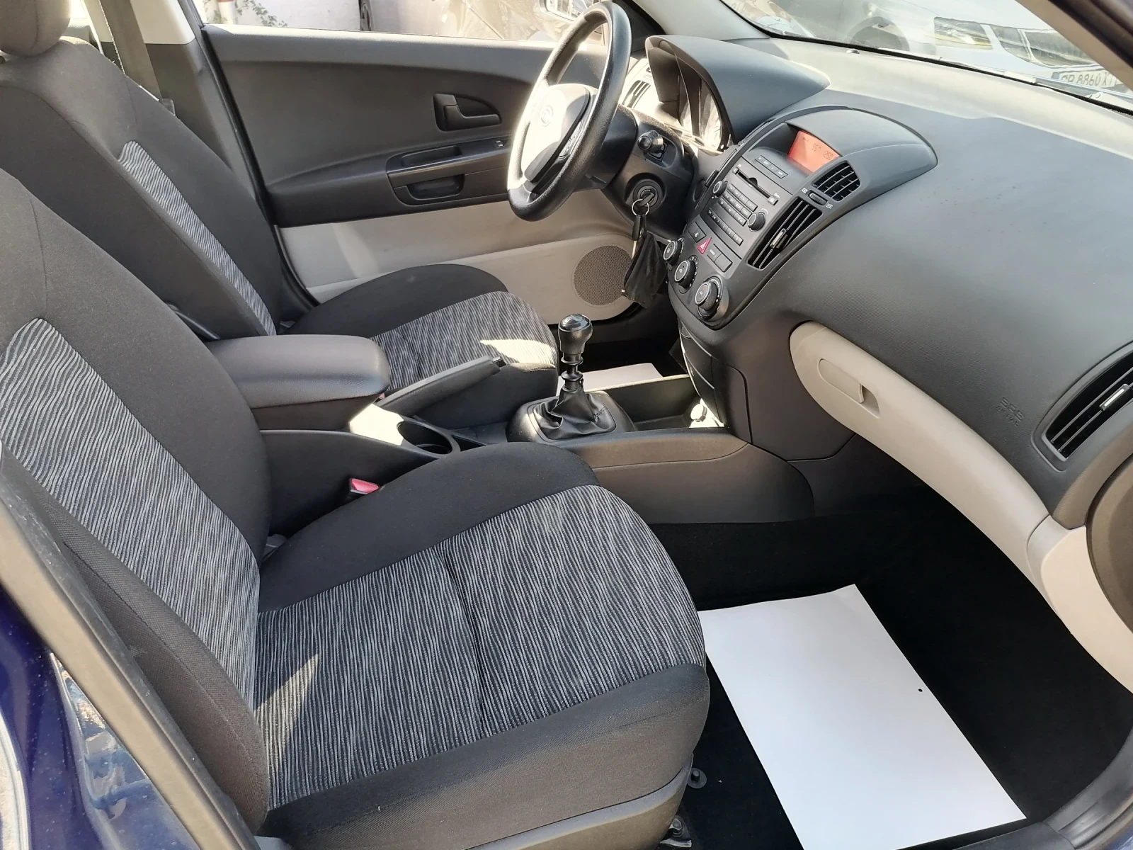 Kia Ceed 1.4i/105kc, климатик , снимка 9 - Автомобили и джипове - 56322330