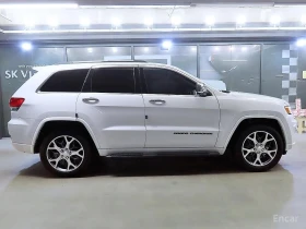 Jeep Grand cherokee 3.6* V6* 8ZF* OVERLAND* ДИСТРОНИК* ОБДУХВАНЕ* КАМЕ, снимка 3