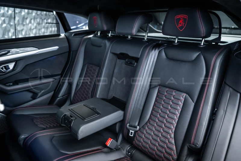 Lamborghini Urus Carbon* 22* Pano* B&O* TV, снимка 16 - Автомобили и джипове - 47812958