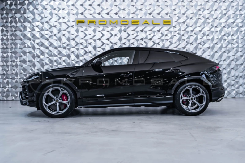 Lamborghini Urus Carbon* 22* Pano* B&O* TV, снимка 3 - Автомобили и джипове - 47812958