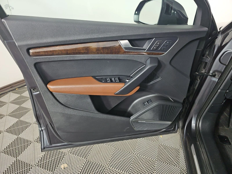 Audi Q5 2.0T* PREMIUM* PLUS* ДИГИТАЛНО* ТАБЛО* 360КАМЕРА* , снимка 7 - Автомобили и джипове - 52835596