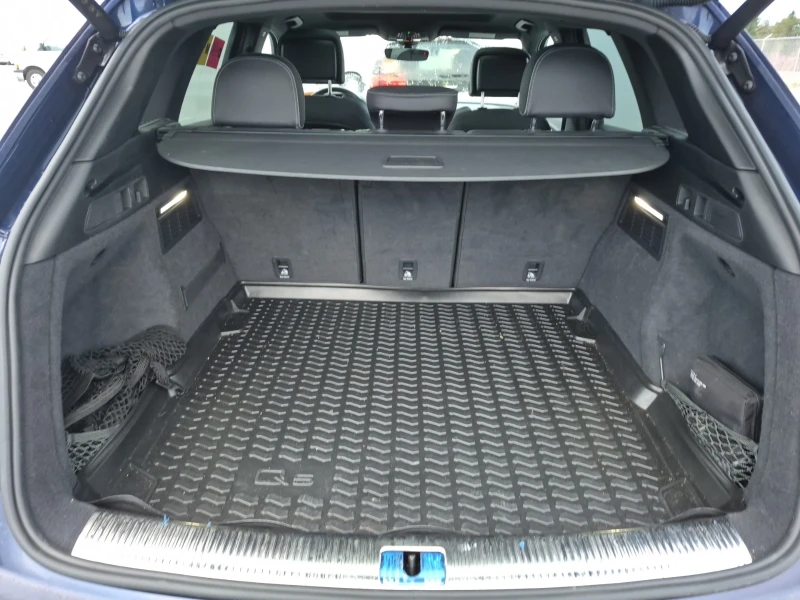 Audi Q5 * PROGRESSIV * CARFAX * ЦЕНА ДО БЪЛГАРИЯ, снимка 12 - Автомобили и джипове - 52862467