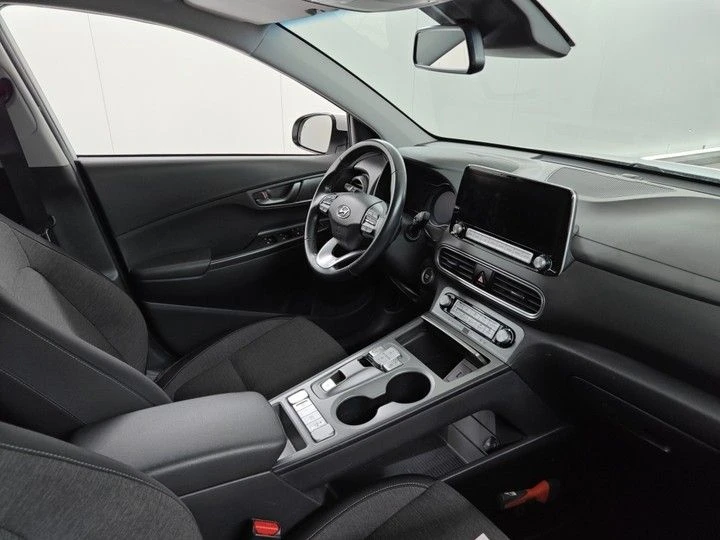 Hyundai Kona 64 kWh   204 к.с.   Автоматик   2020 г., снимка 5 - Автомобили и джипове - 54167625