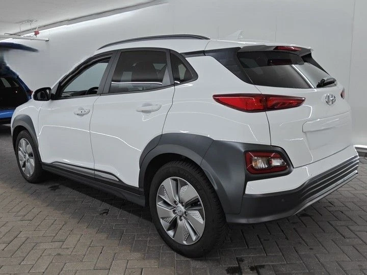 Hyundai Kona 64 kWh   204 к.с.   Автоматик   2020 г., снимка 6 - Автомобили и джипове - 54167625