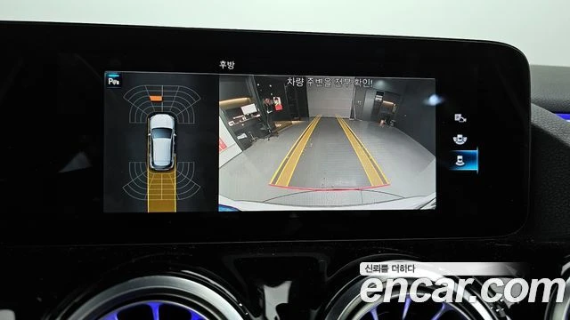 Mercedes-Benz GLA 220 АМБИЕНТНО| КАМЕРА| ПОДГРЕВ| DIST, снимка 14 - Автомобили и джипове - 55846737