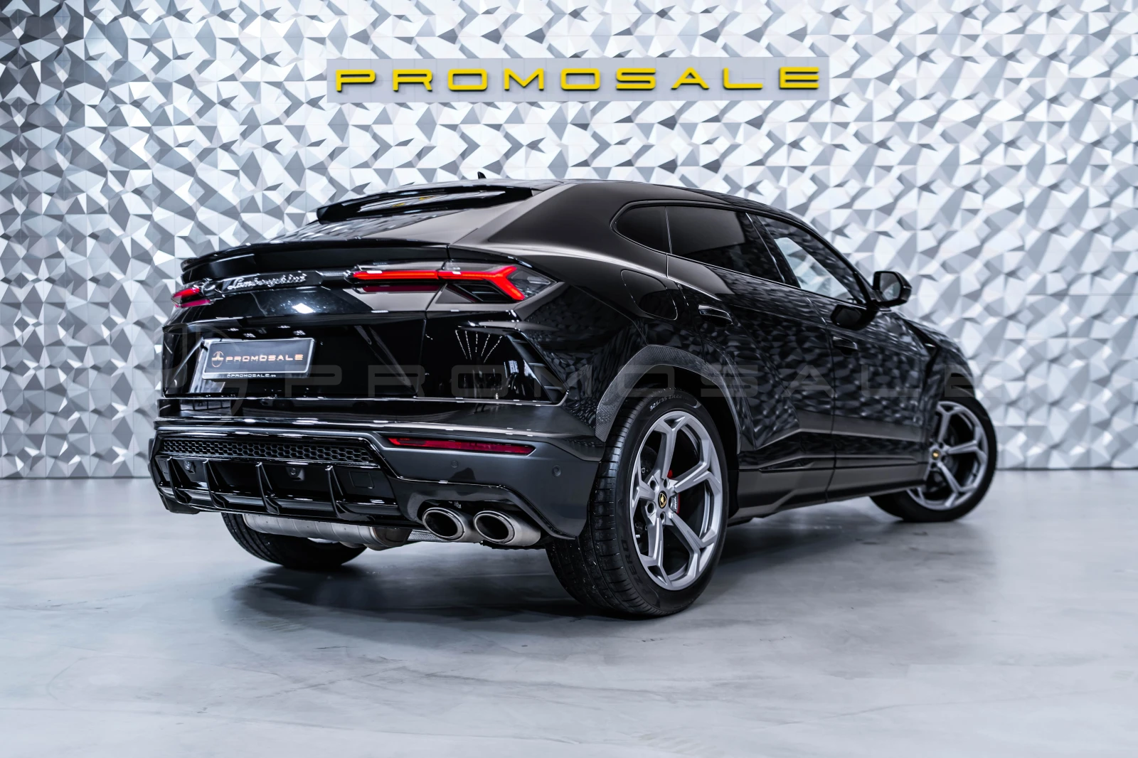 Lamborghini Urus Carbon* 22* Pano* B&O* TV - изображение 4