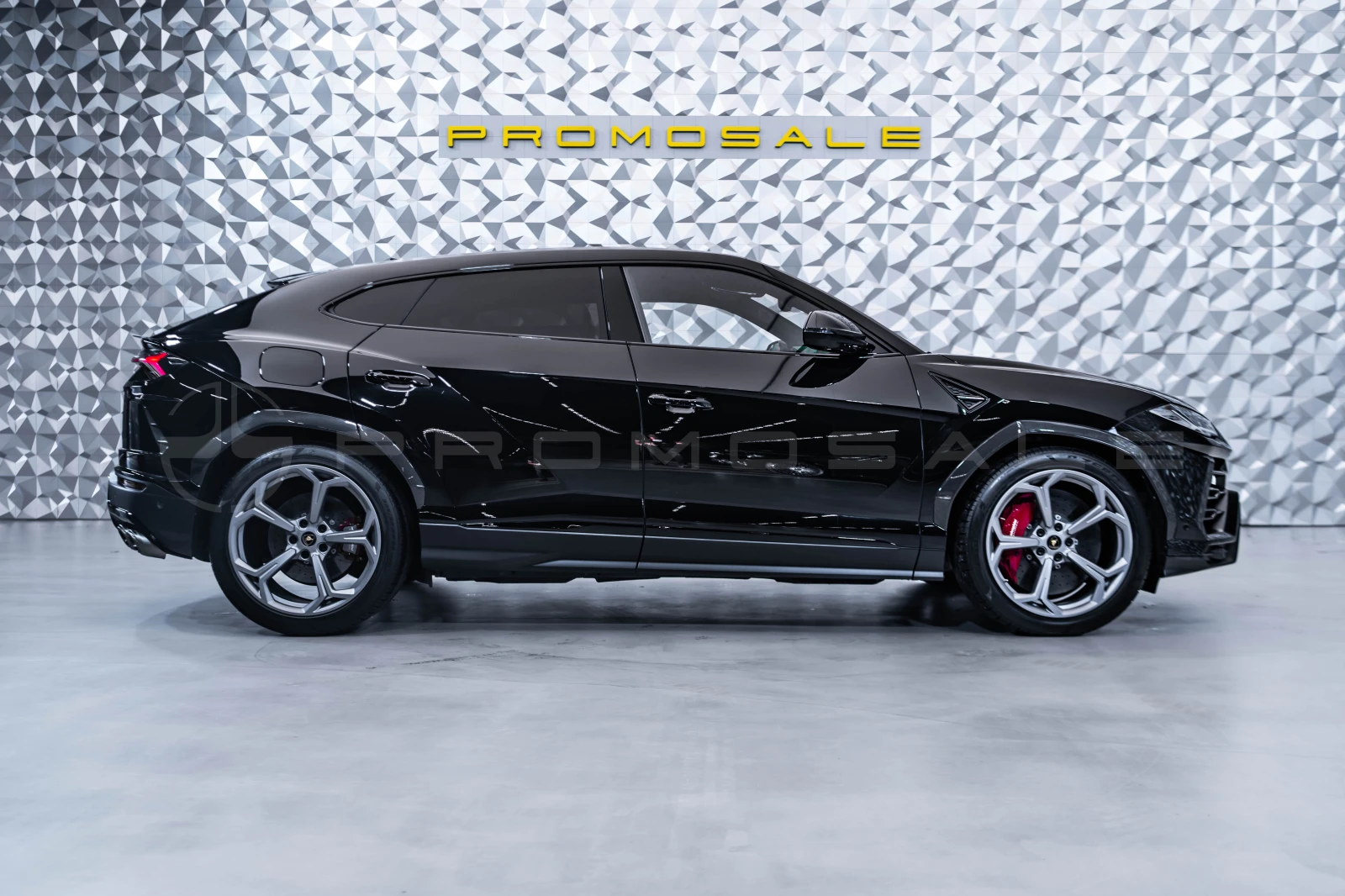 Lamborghini Urus Carbon* 22* Pano* B&O* TV - изображение 6