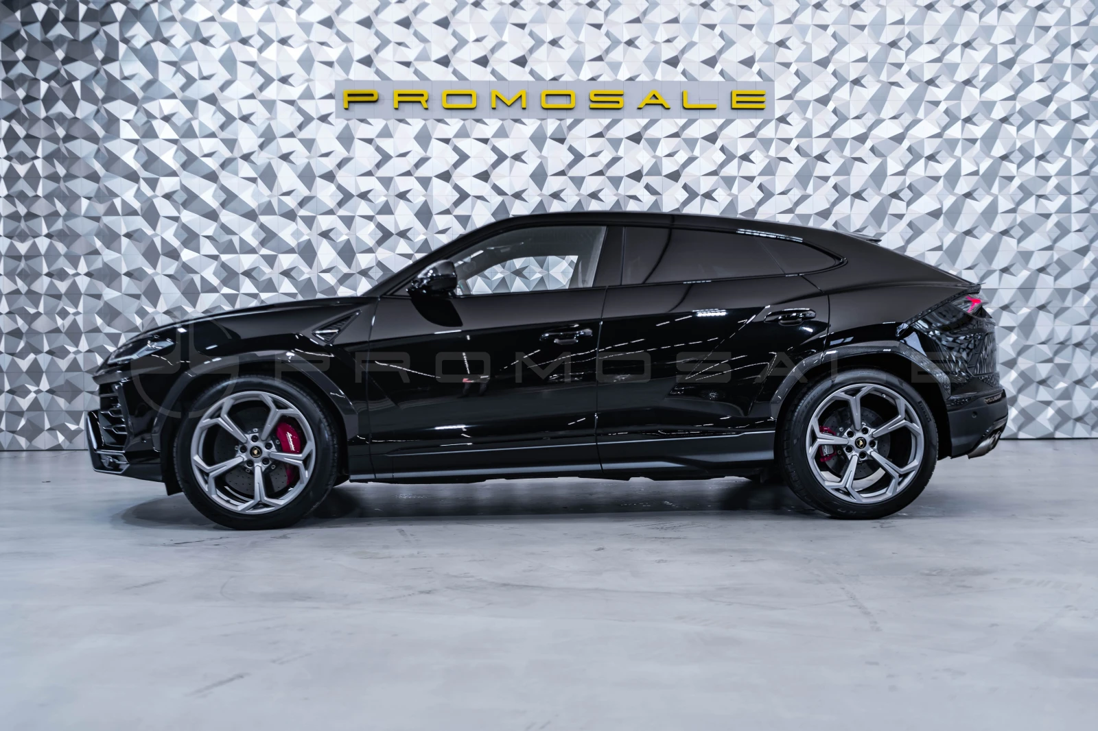 Lamborghini Urus Carbon* 22* Pano* B&O* TV - изображение 3