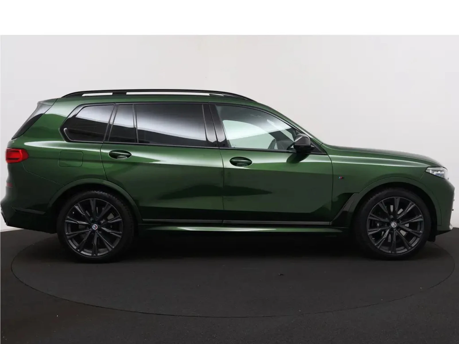 BMW X7 M 50i - изображение 4