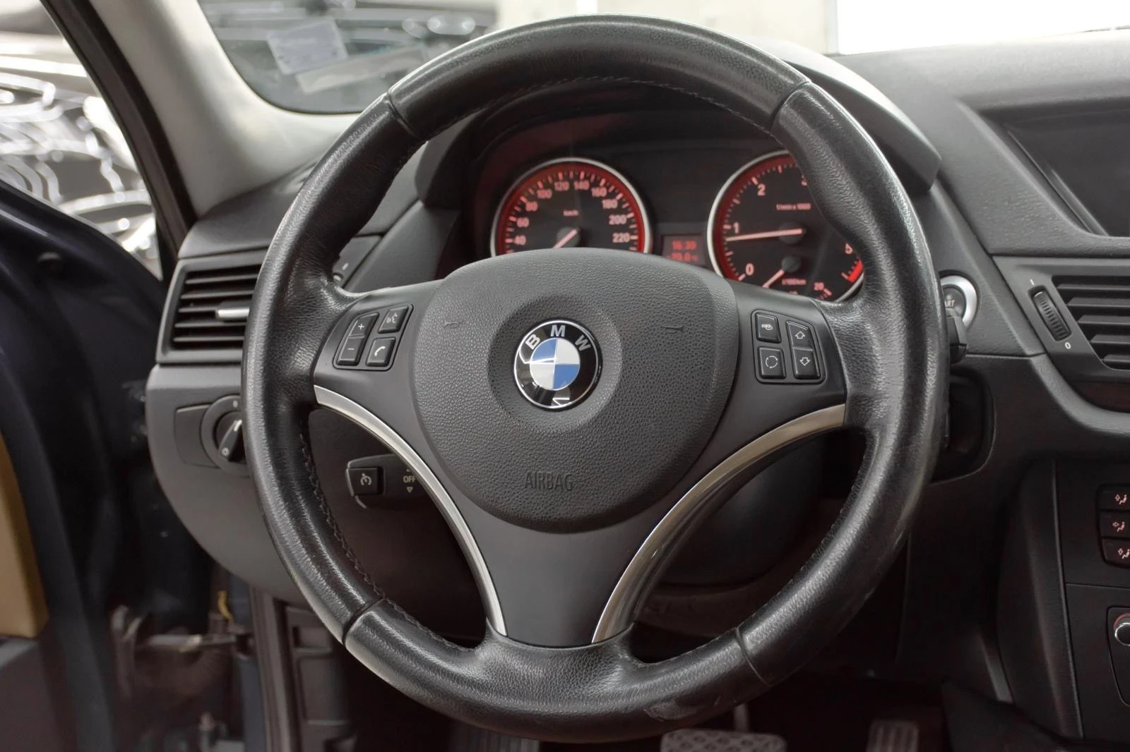 BMW X1 | Mobile.bg   11