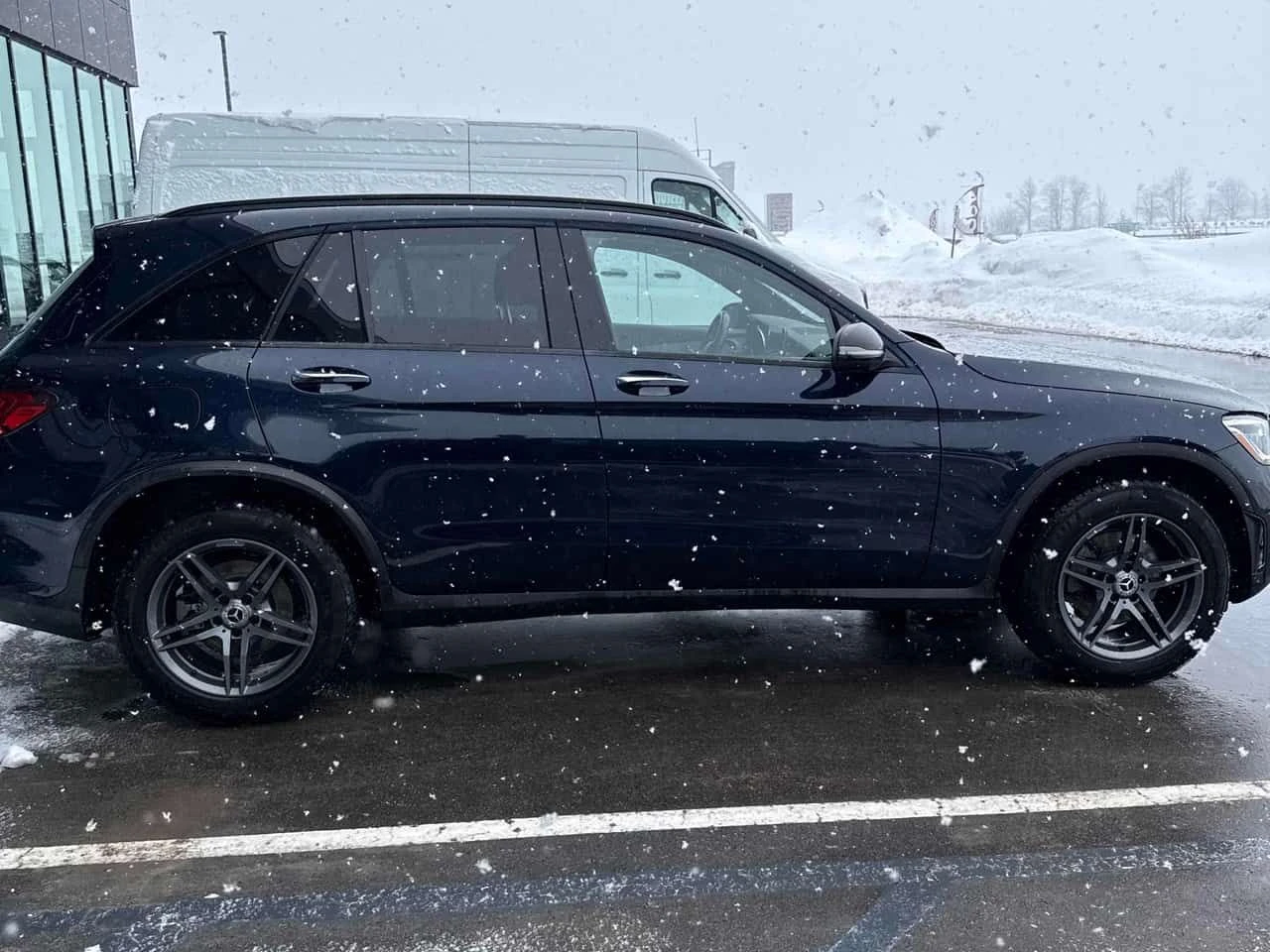 Mercedes-Benz GLC 300 * CARFAX * ПАНОРАМА* ДВА КЛЮЧА* , снимка 3 - Автомобили и джипове - 53751439