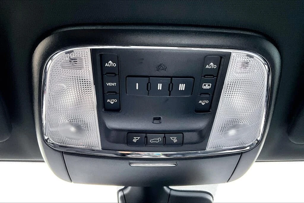 Jeep Grand cherokee АвтоКредит* (ЦЕНА ДО БГ)High Altitude 4WD, снимка 9 - Автомобили и джипове - 54073171