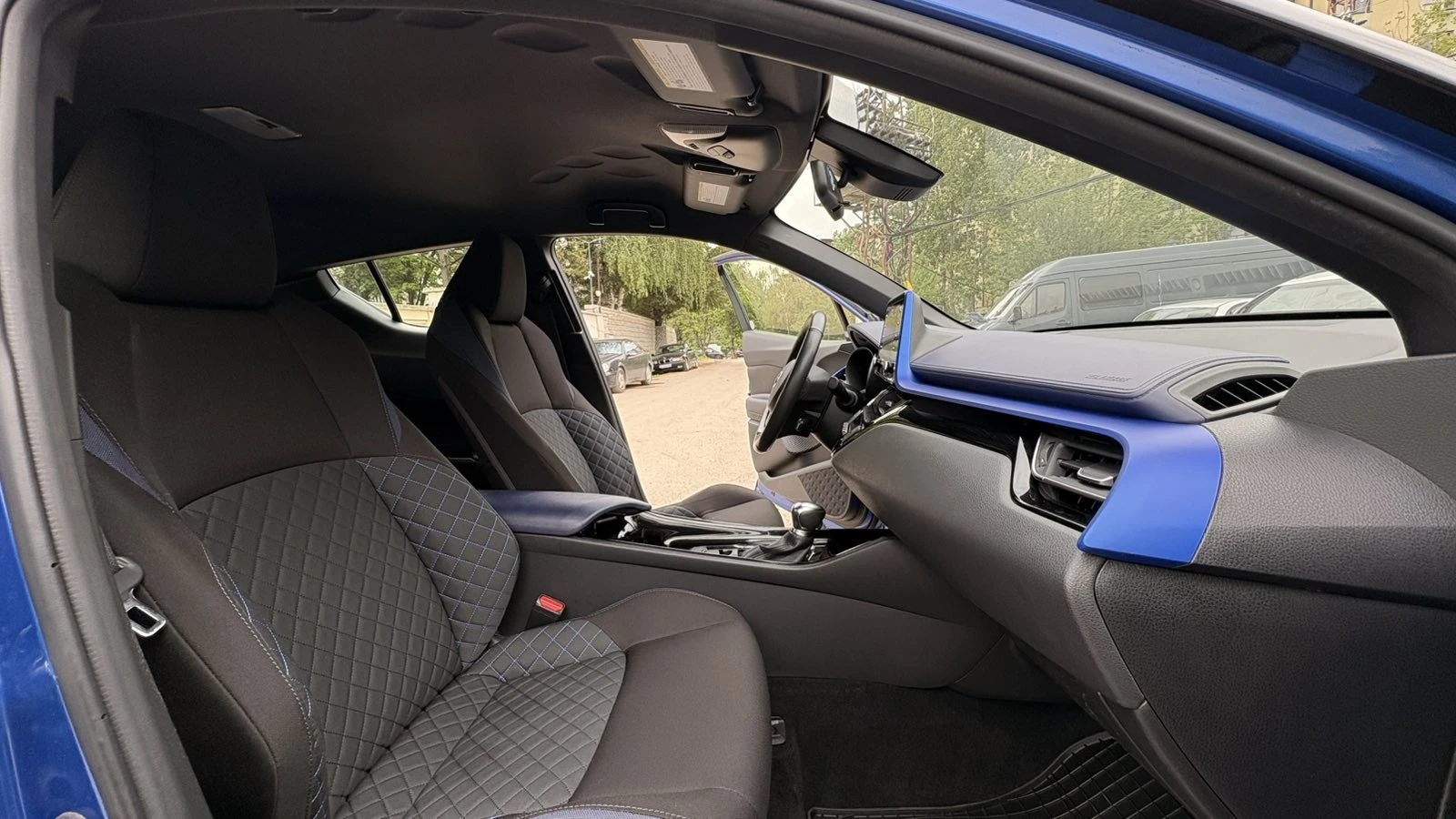Toyota C-HR 2.0 ЧИСТ БЕНЗИН, снимка 6 - Автомобили и джипове - 54477938