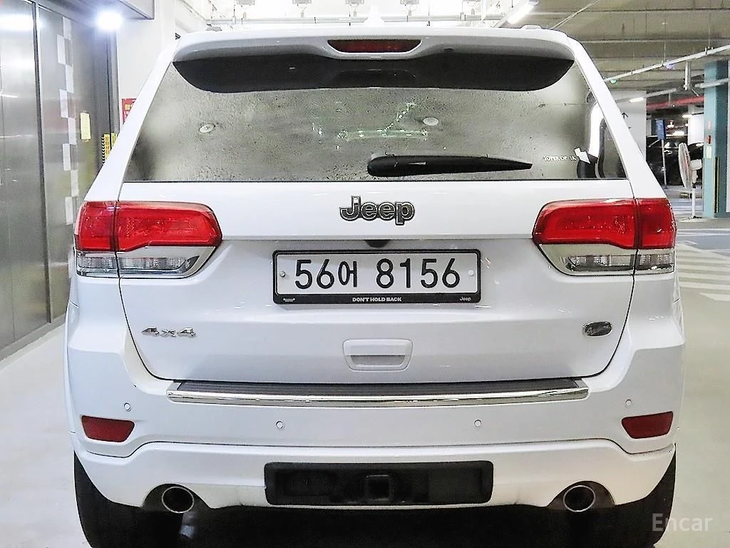 Jeep Grand cherokee 3.6* V6* 8ZF* OVERLAND* ДИСТРОНИК* ОБДУХВАНЕ* КАМЕ, снимка 5 - Автомобили и джипове - 54736876
