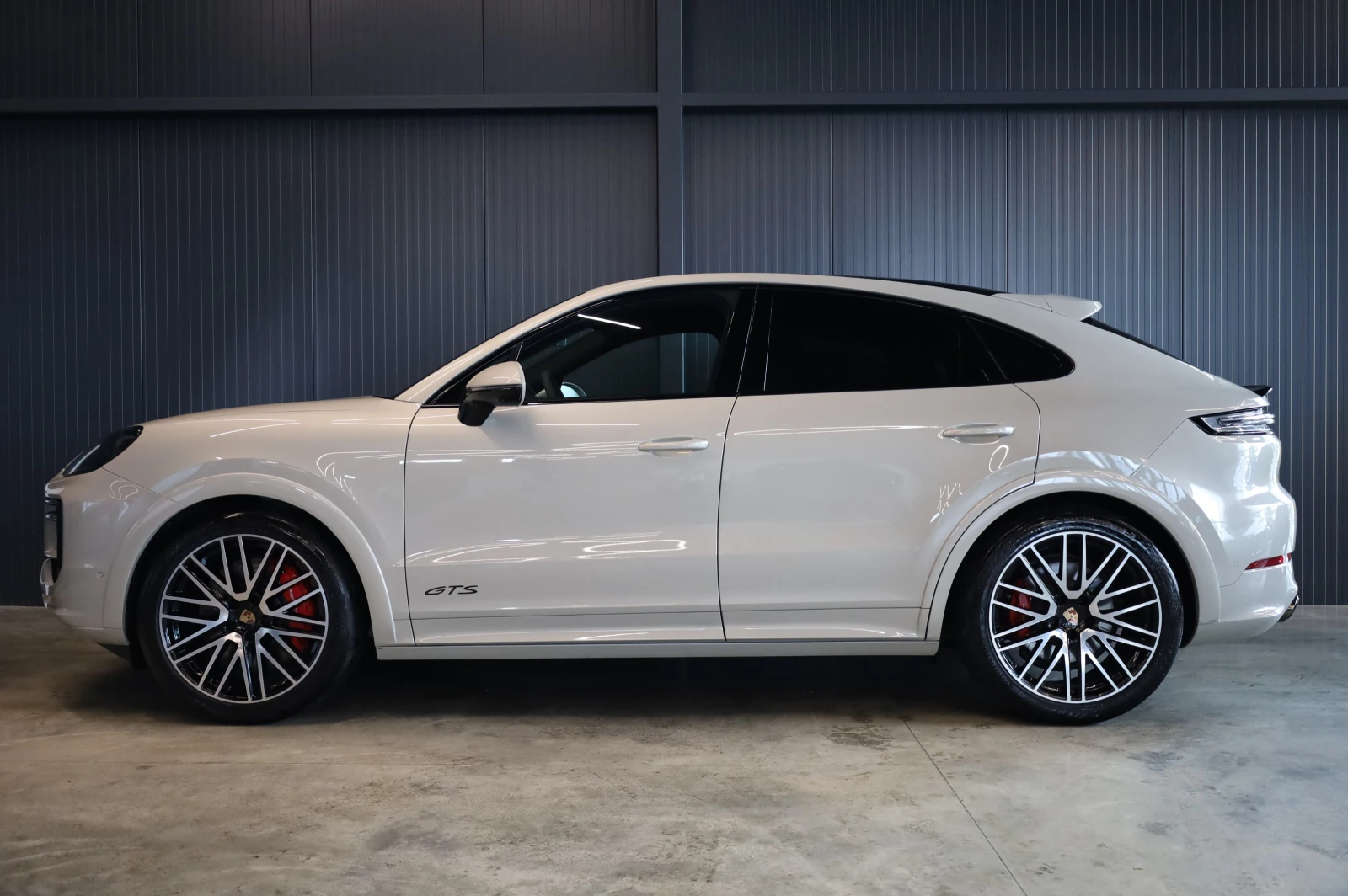 Porsche Cayenne * NEW MODEL* GTS* HD MATRIX LIGTS* BOSE* PANO* 360, снимка 3 - Автомобили и джипове - 55013310