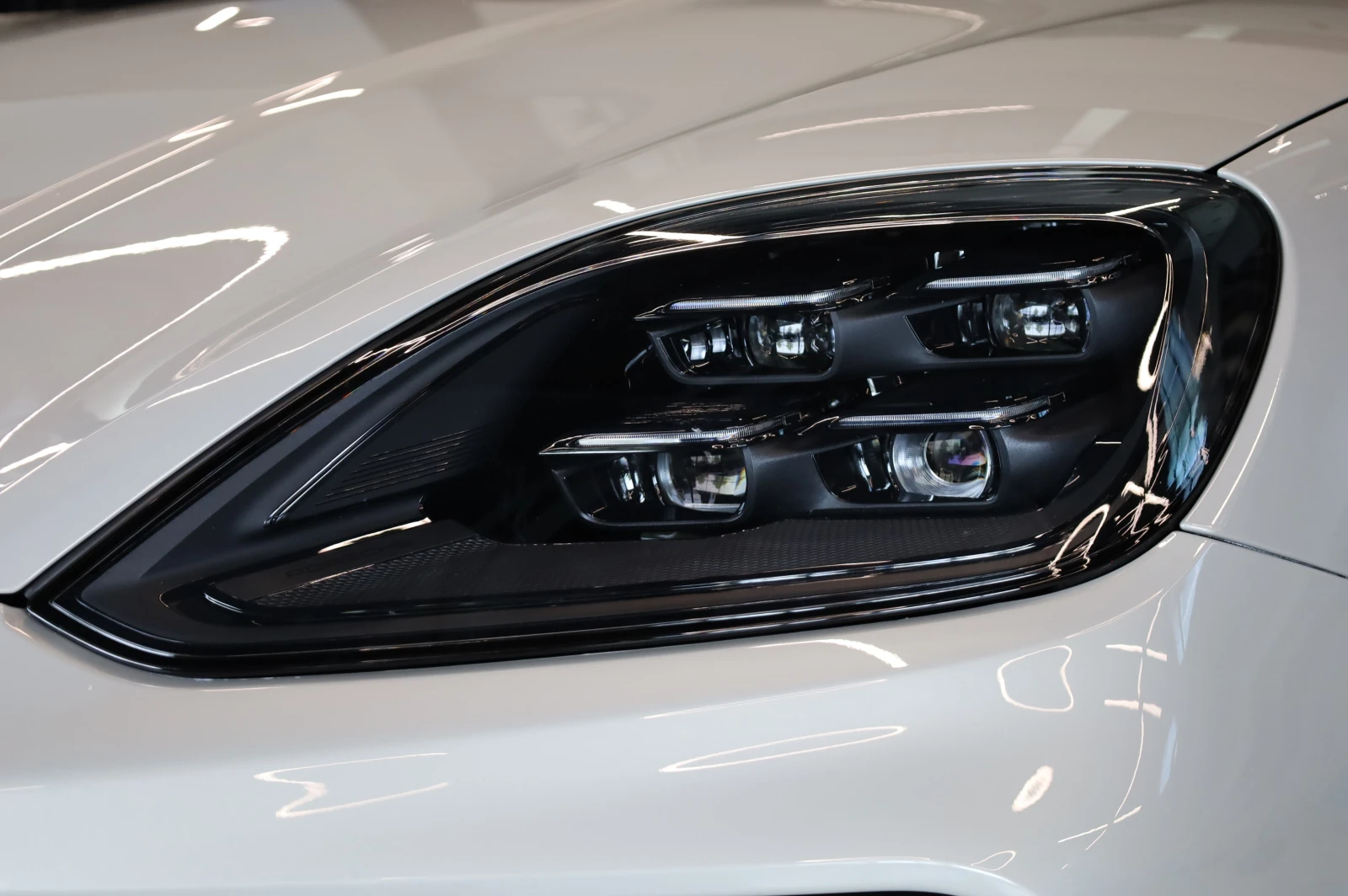 Porsche Cayenne * NEW MODEL* GTS* HD MATRIX LIGTS* BOSE* PANO* 360, снимка 4 - Автомобили и джипове - 55013310