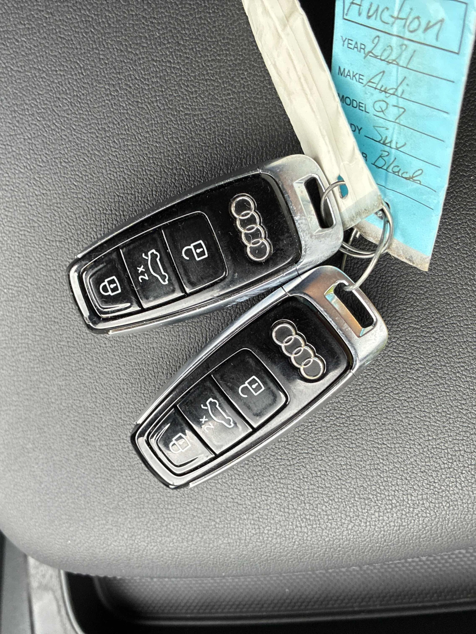 Audi Q7 KOMFORT* ДИСТРОНИК* ПАНО* ДИГИТАЛ* МЕМОРИ* , снимка 10 - Автомобили и джипове - 55048392